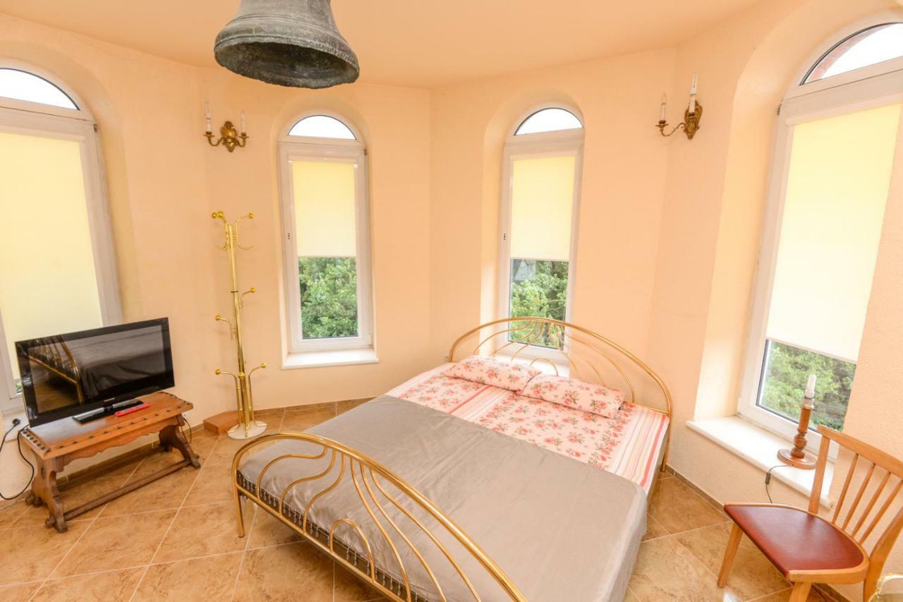 Red Tower Apartments Παλάγκα Εξωτερικό φωτογραφία