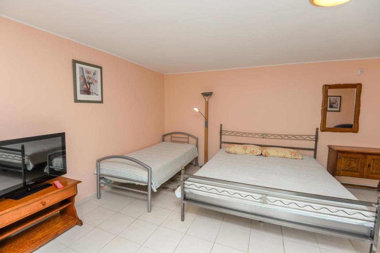 Red Tower Apartments Παλάγκα Εξωτερικό φωτογραφία