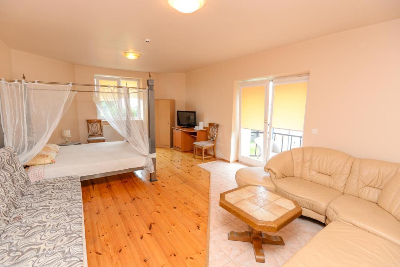 Red Tower Apartments Παλάγκα Εξωτερικό φωτογραφία