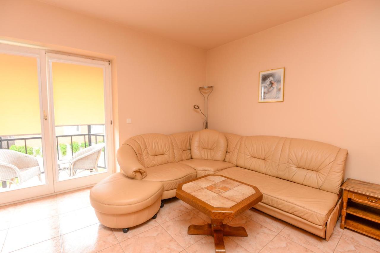 Red Tower Apartments Παλάγκα Εξωτερικό φωτογραφία